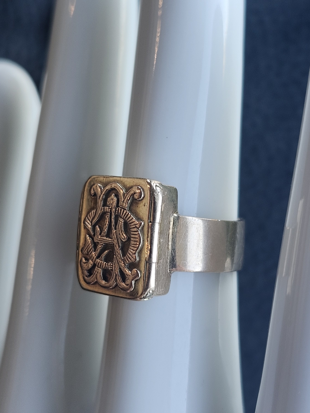 Vintage 10K Gold Ornate Ring